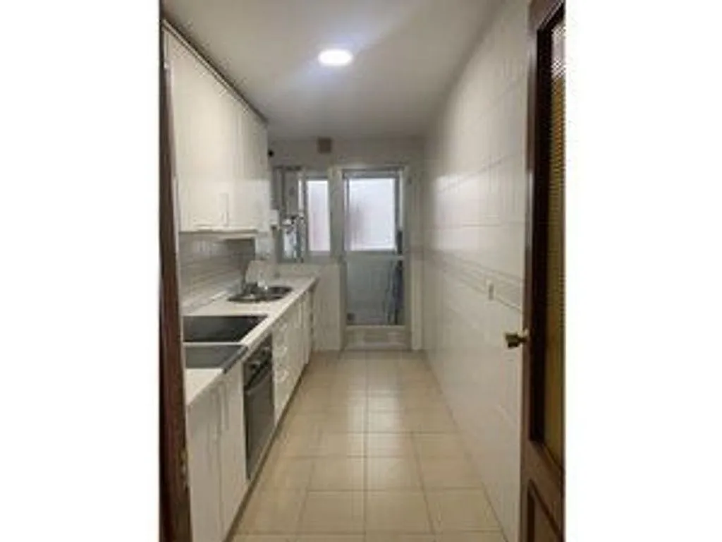 Cuisine - Furnished Flat with Balcony in Granada