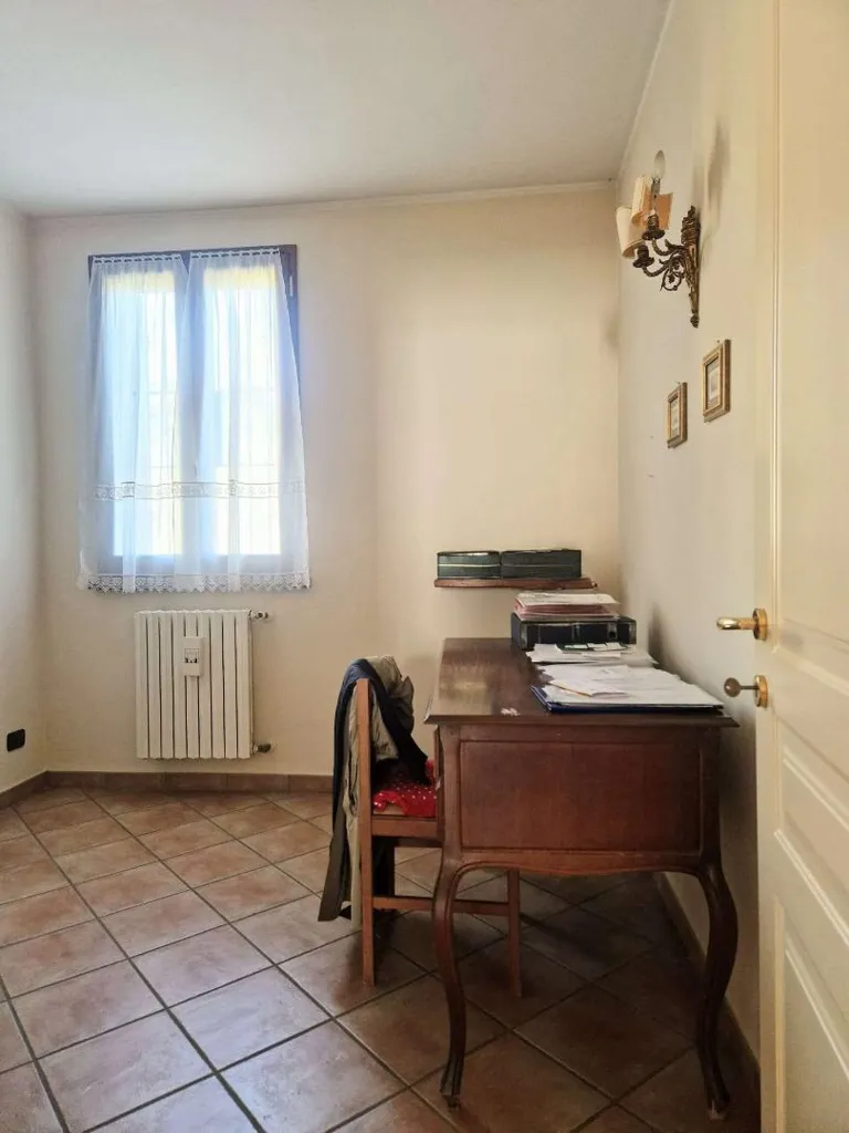 Studio - Corner Semi-Detached Villa with Garden in Rubiera