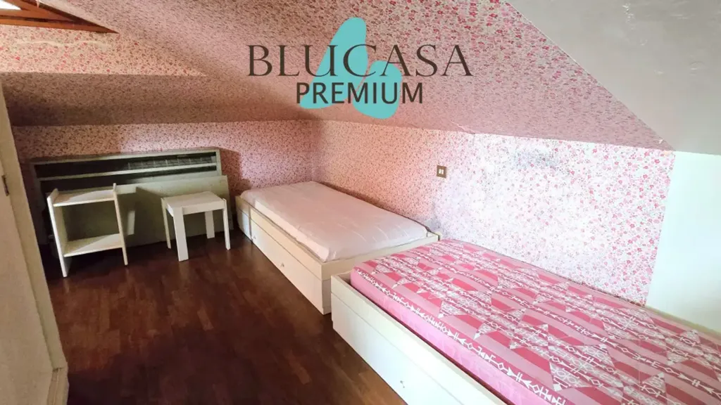 Magamistoad - Terraced House with Fireplace in Bocconi