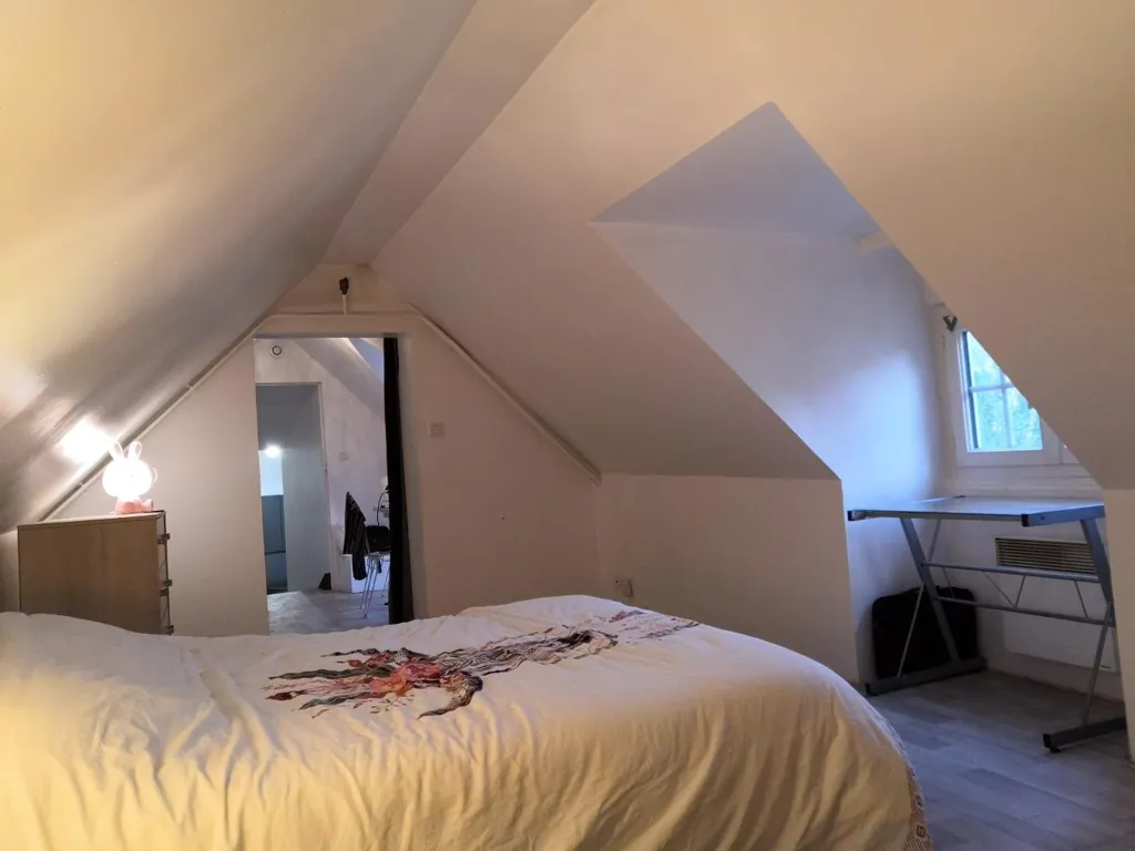 Chambres - Appartement Meublé avec Jardinet à Evreux