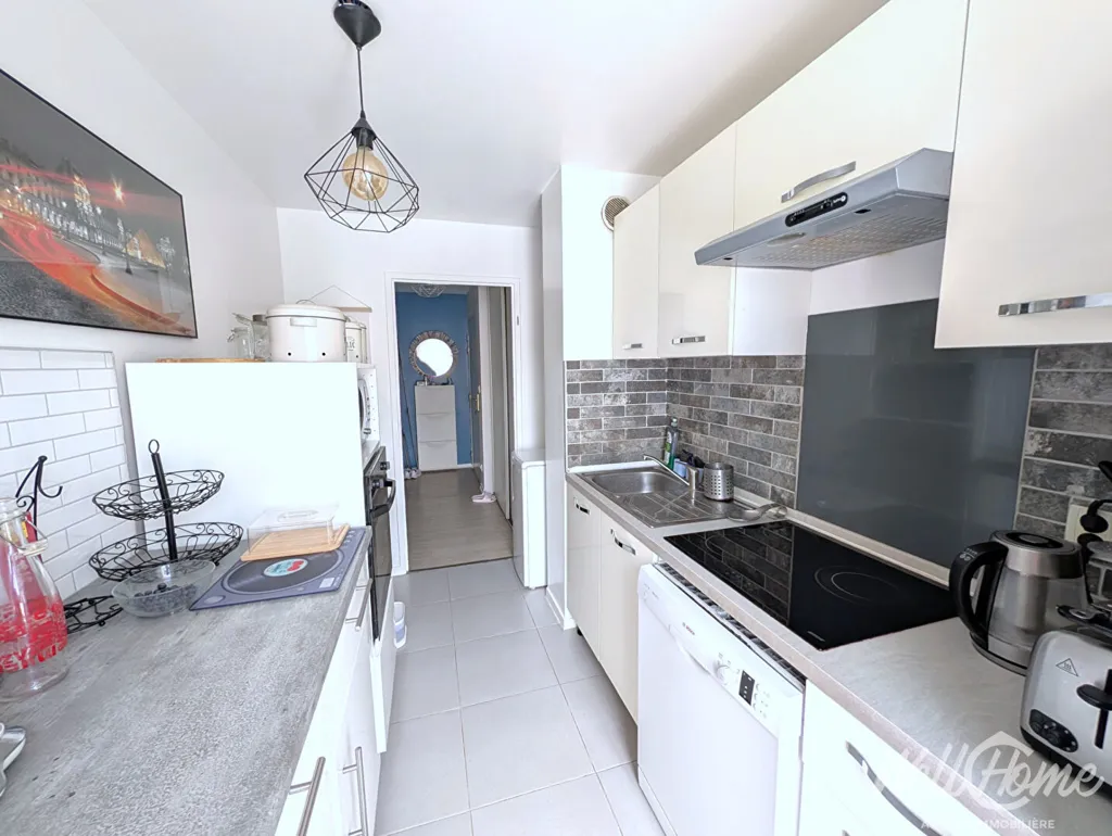 Köök - 3-Bed Apartment with Balcony in Épluches