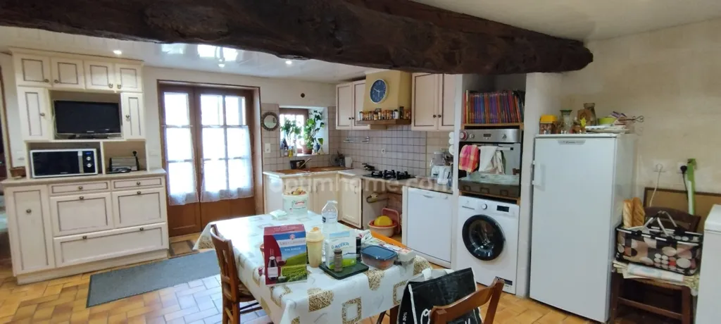 Cuisine - Maison de 3 Chambres avec Jardin à Courcôme