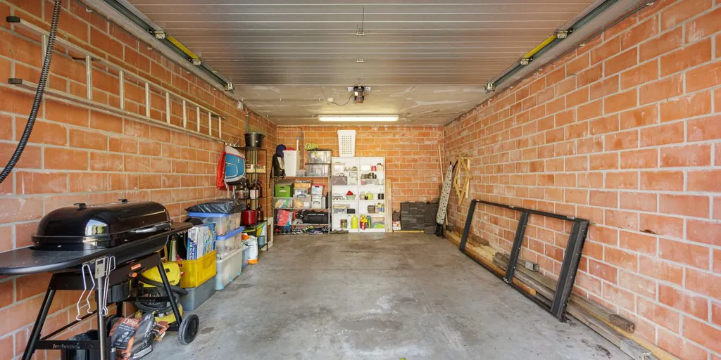 Garage - Maison avec jardin et terrasse couverte à Beerse