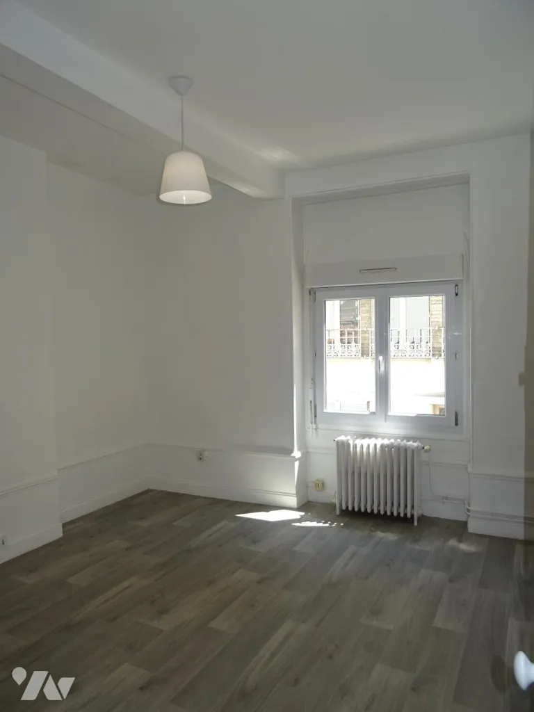 Toad - 1-Bed Apartment in Reims City Centre