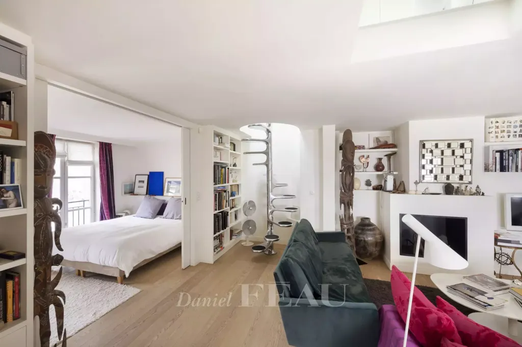 Elutuba - Split-Level Apartment with Lift in Paris 6th