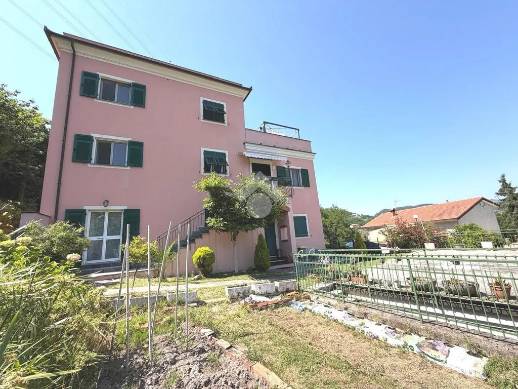 Extérieur - Villa with Terrace and Garden in Serra Riccò