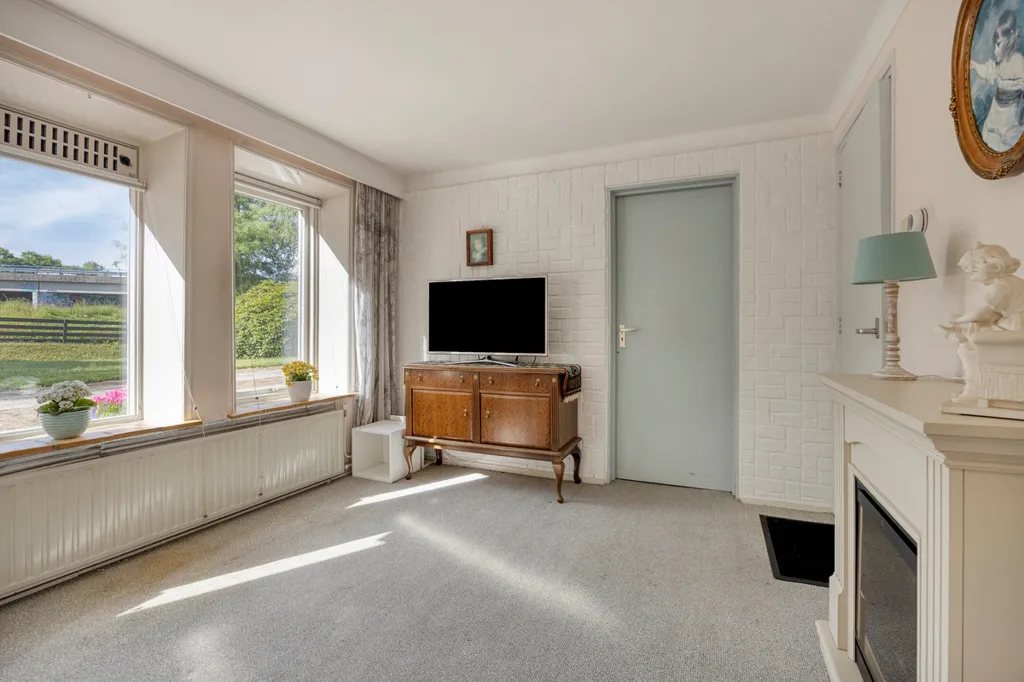 Elutuba - Charming Villa with Parkland Views in Maasland