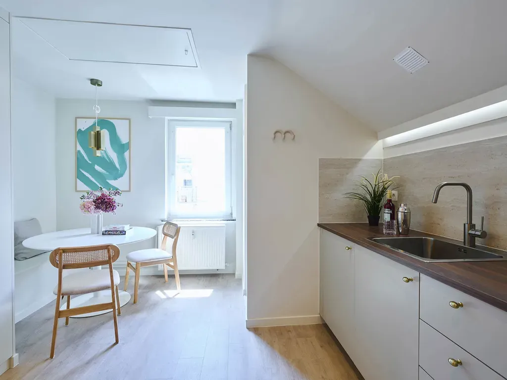 Cuisine - Studio Meublé avec Vue sur Bois de la Cambre à Ixelles