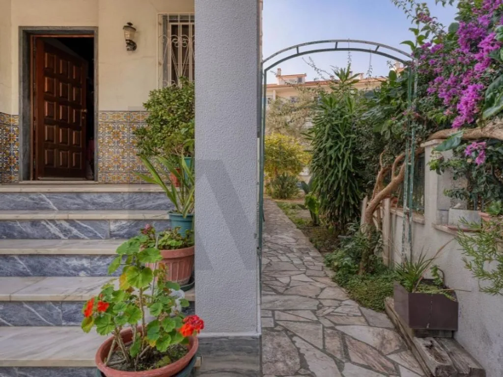 Aed - Luxury House with Garden in Cascais
