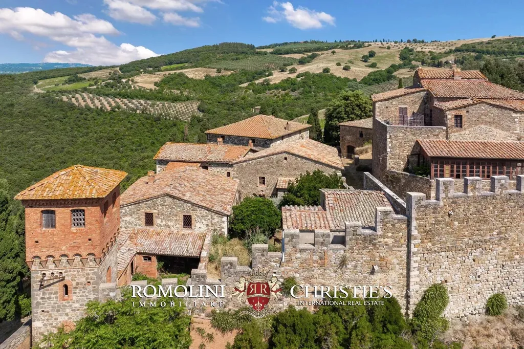 Õhuvaade - Medieval Castle with Panoramic Views in Val d'Orcia