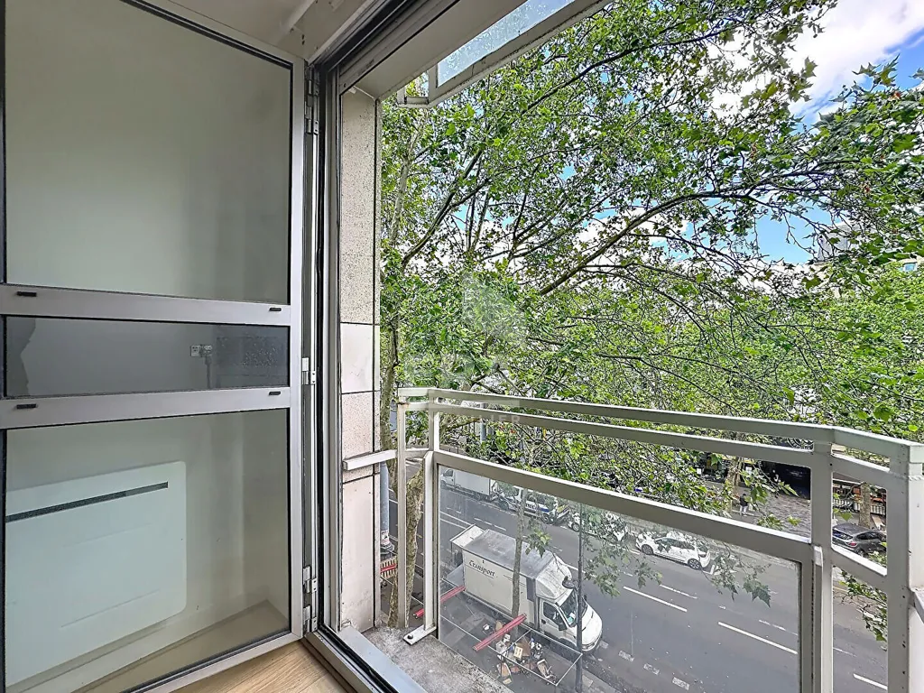 Balcon - Studio avec Ascenseur et Cave à Paris 12e