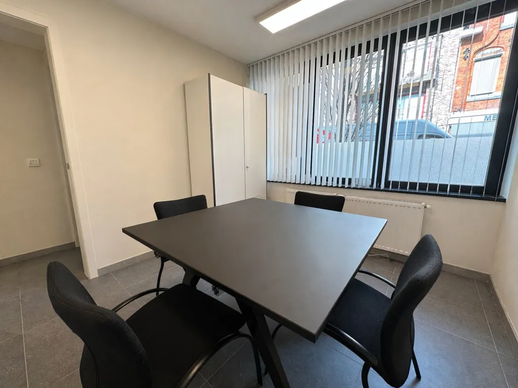 Bureau - Espace de Bureau avec Parking à Torhout