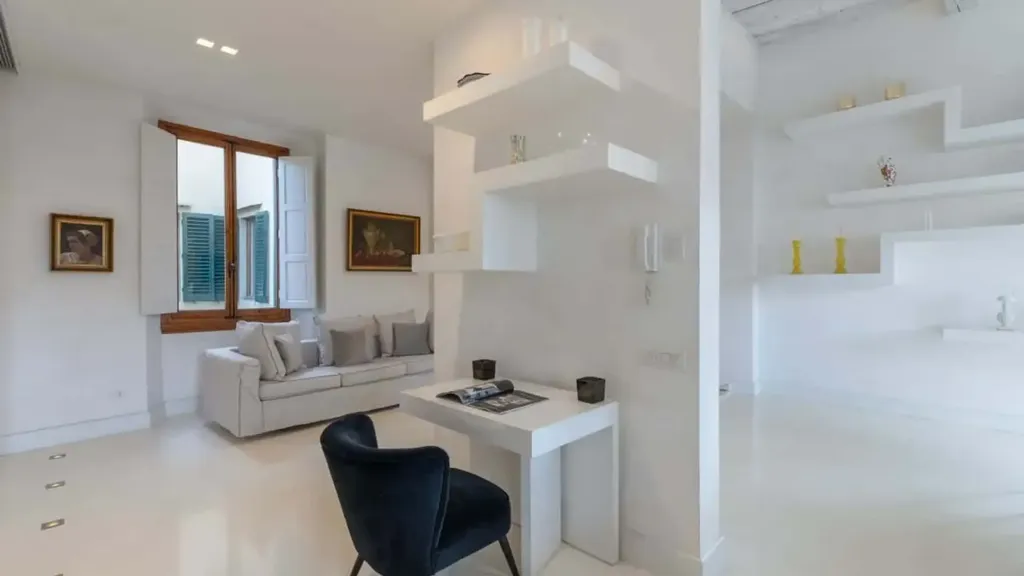 Living Room - Renaissance-Style Apartment with Terrace in Florence