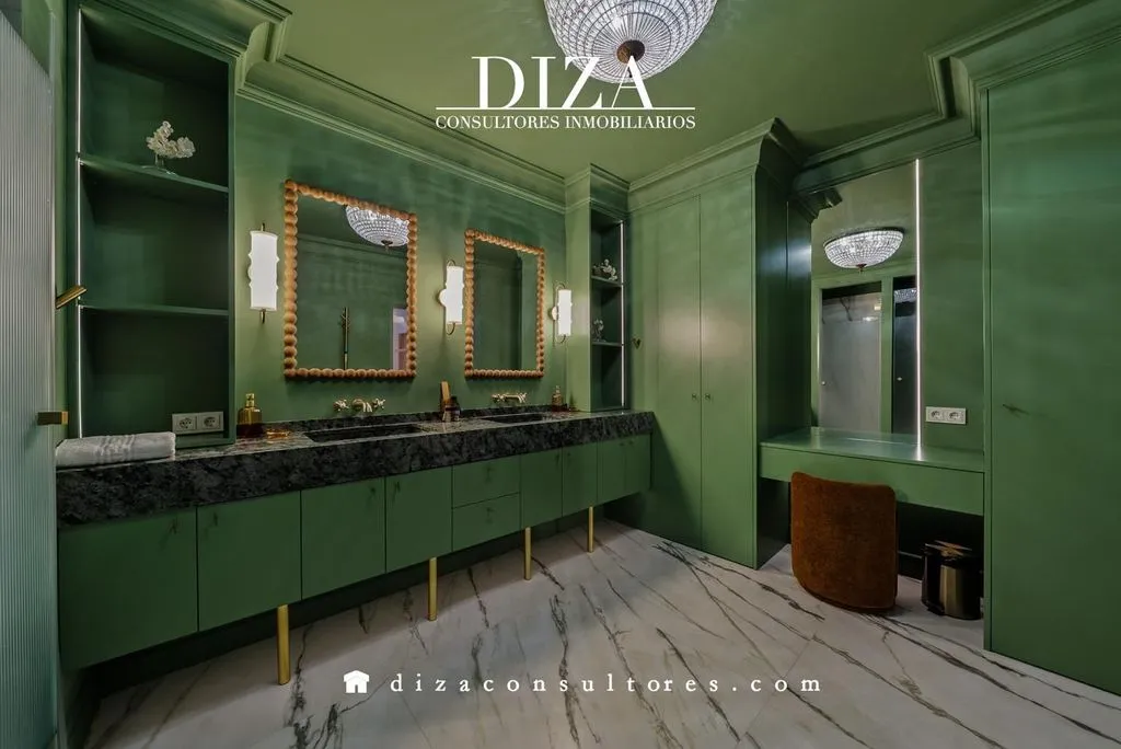 Vannitoad - Luxury 6-Bedroom Apartment in Madrid
