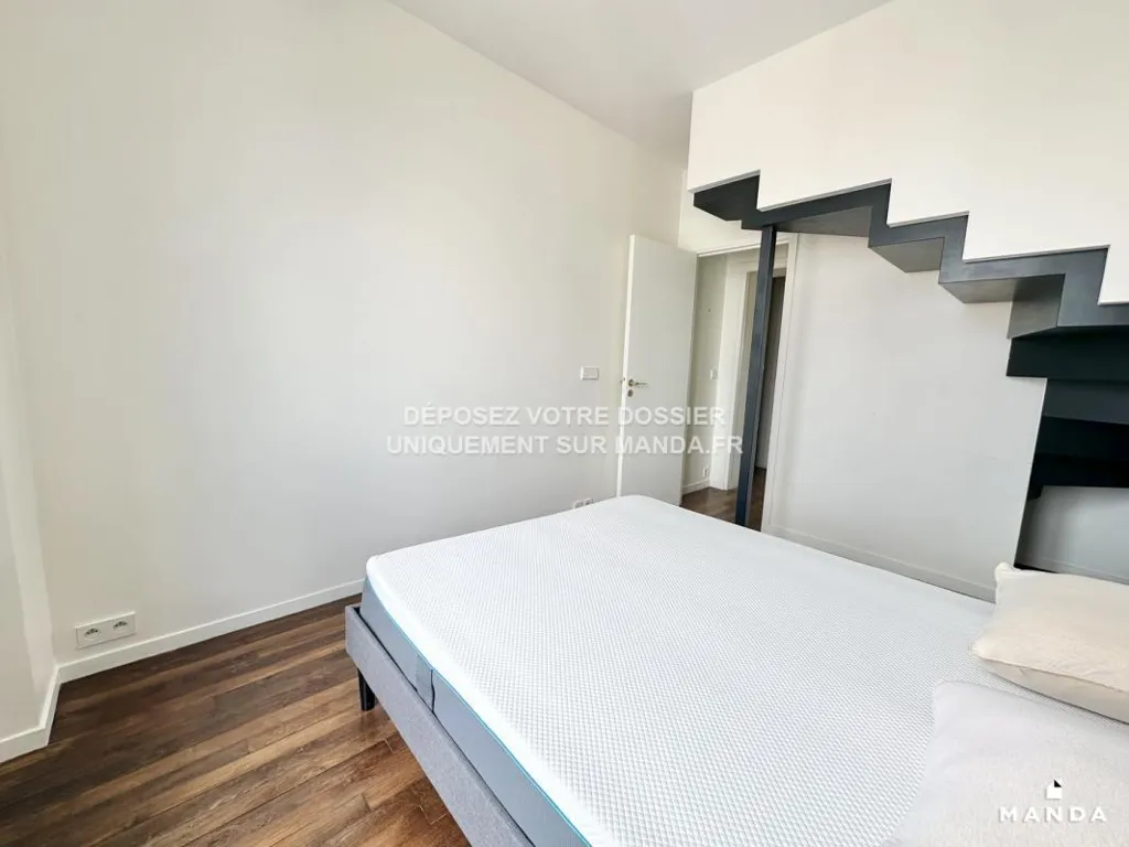 Bedrooms - Duplex Flat with Balcony in Ivry-sur-Seine