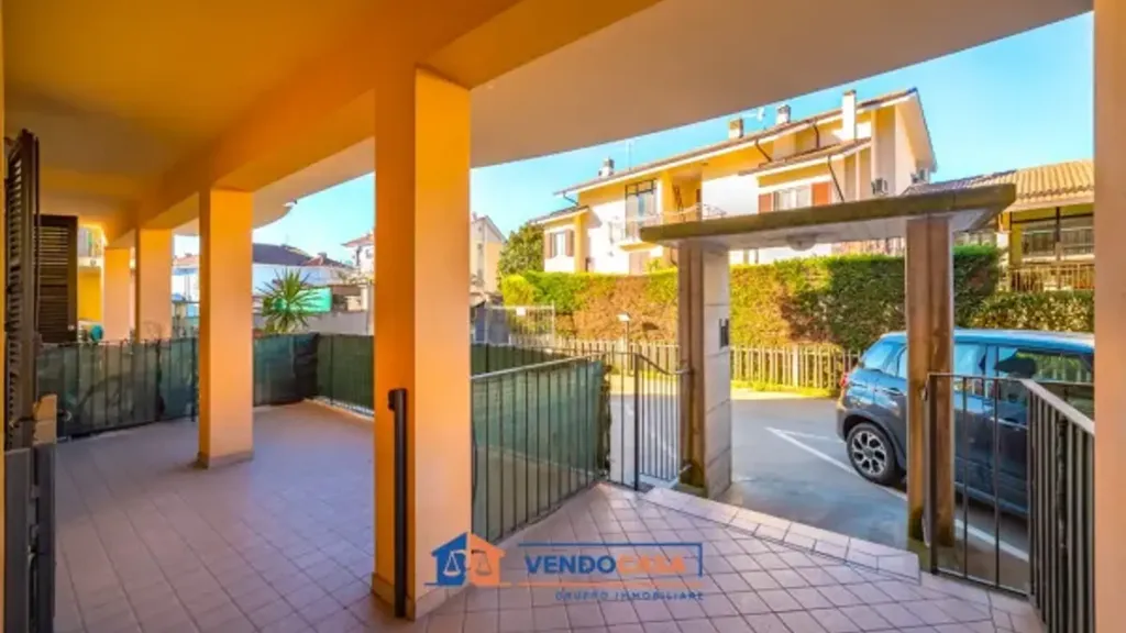 Garage - Ground Floor Apartment with Private Garden in Bra