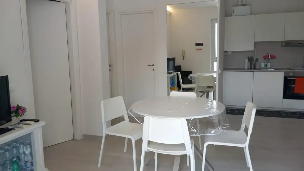 Salle à manger - Appartement 3 pièces à IT