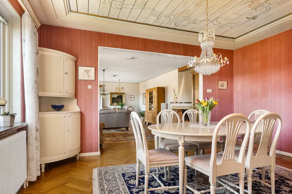 Salle à manger - Disponent Villa with Lake View in Lindesberg