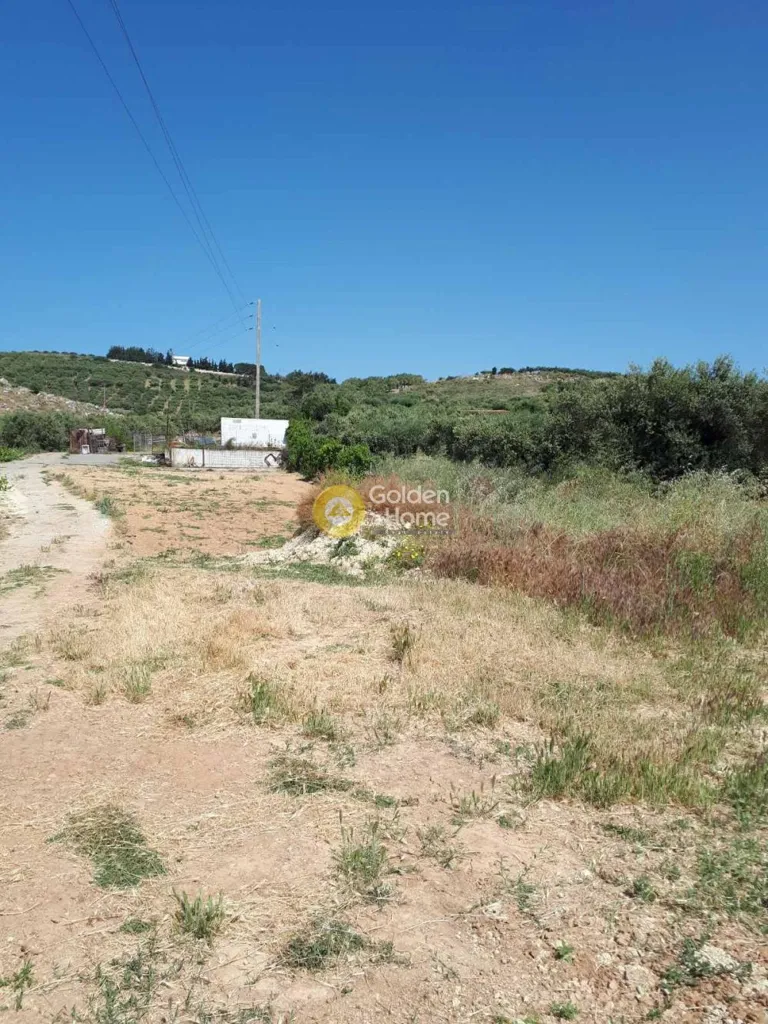 Jardin - Buildable Plot with Shopfront in Sgouroukéfali