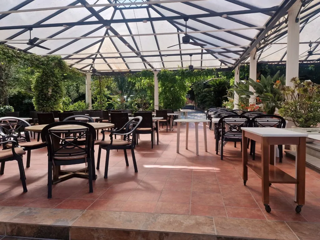 Terrazza - Hostel Business with Pool in Baix Empordà
