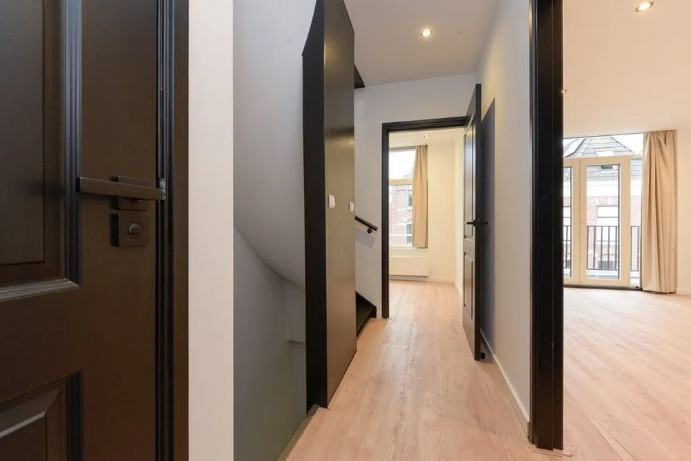 Appartement 5 pièces à Den Haag