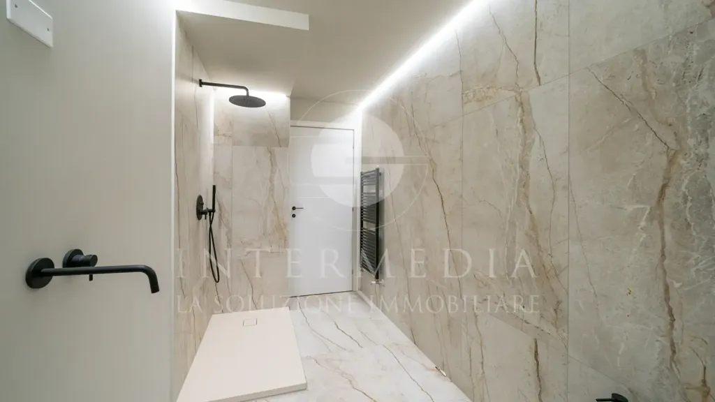 Vannitoad - Rusticated Flat with Balcony in Brescia
