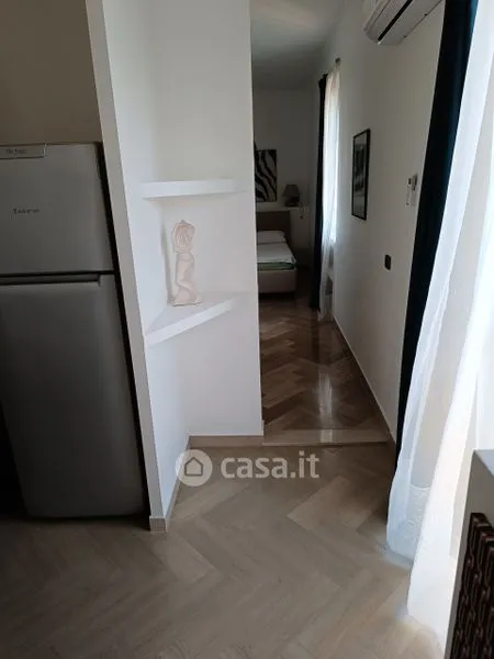 Esik - Rented Duplex with Balcony in Trani