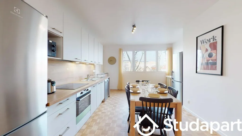 Cuisine - Chambre en Colocation avec Balcon à Colombes