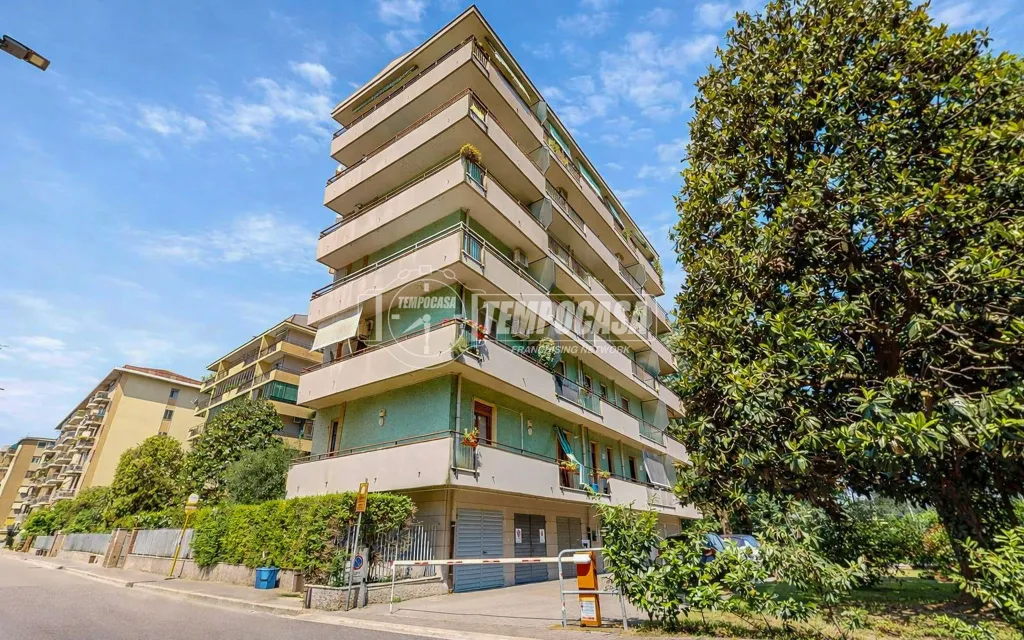 Exterior - Trilocale with Lake View in Mantua