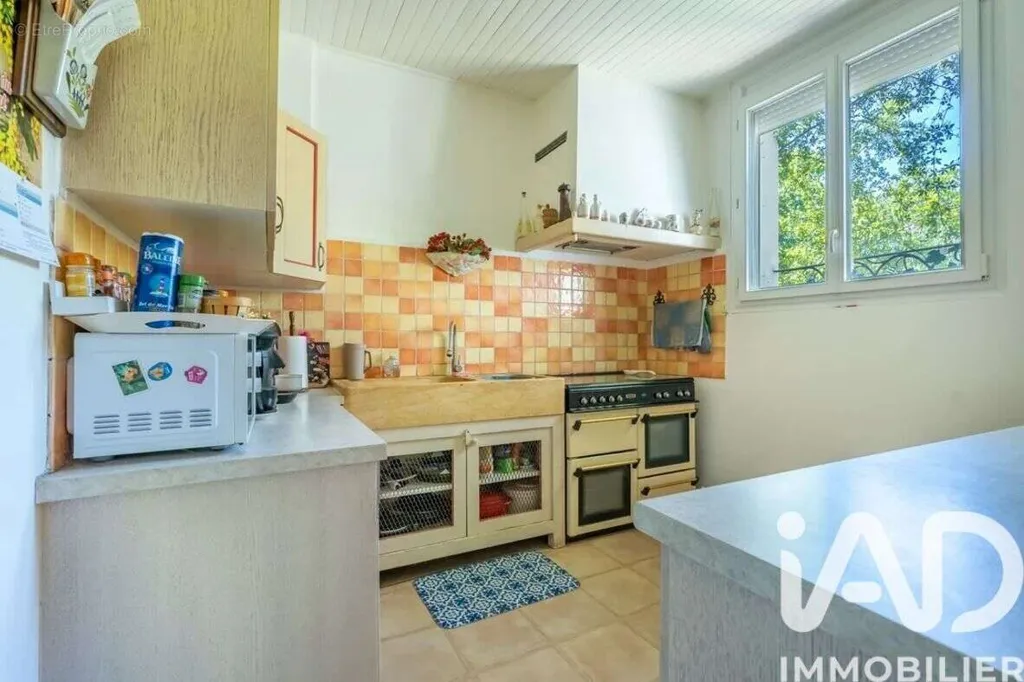 6-room house in Saignon