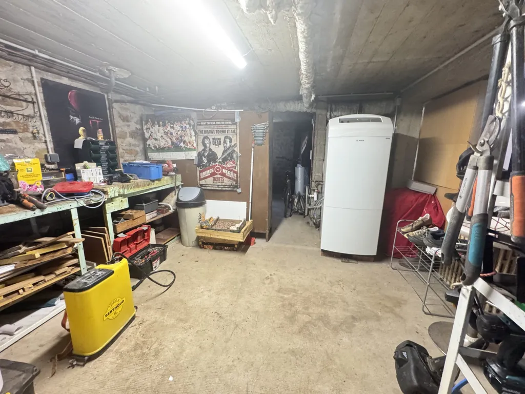 Garage - Individual House with Garden in Reugny