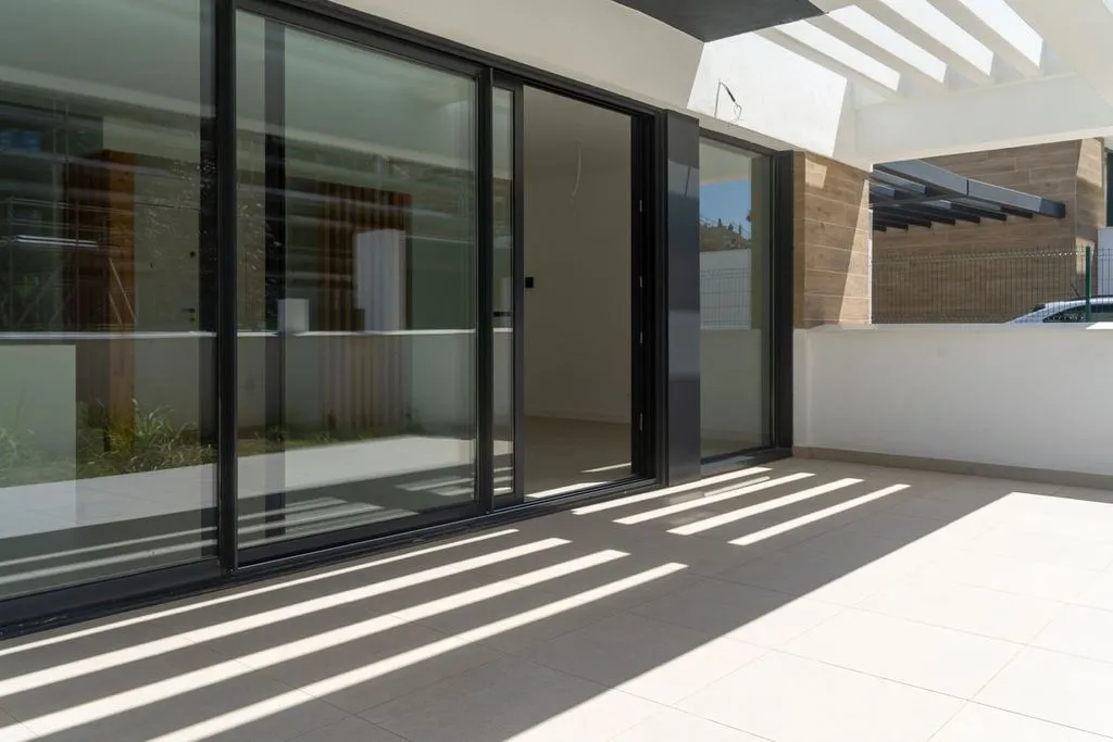 Terrazza - Contemporary Villa with Pool in Serene Atalaya