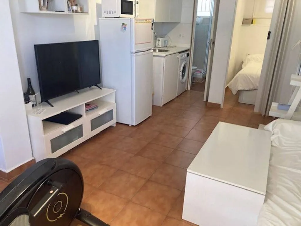Séjour - Studio with Garden in Montemar, Torremolinos