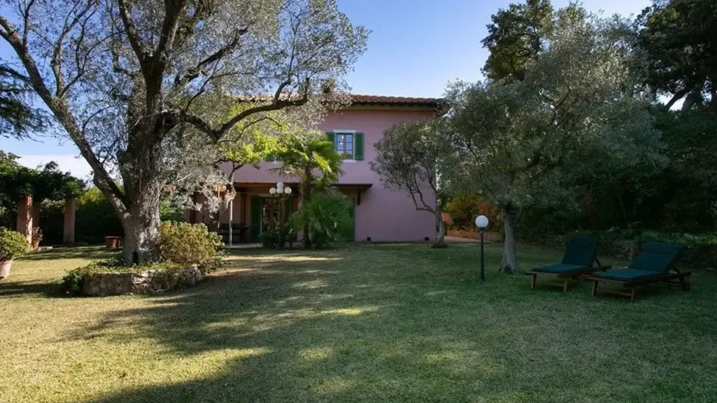 Aed - Historic Villa with Pool in Porto Azzurro