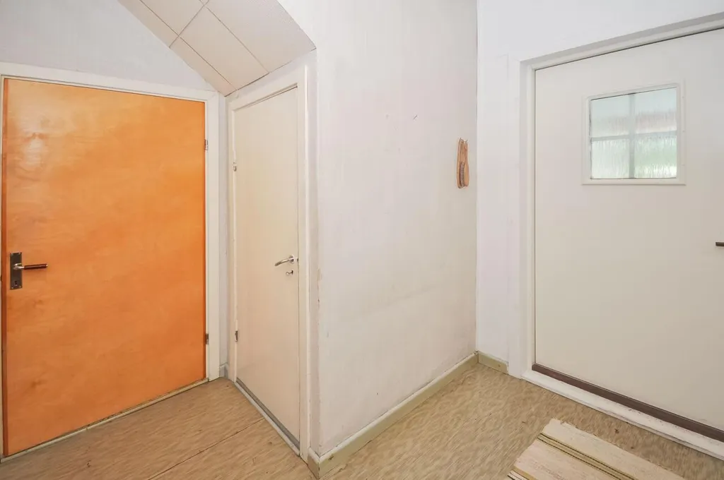 hallway_entrance