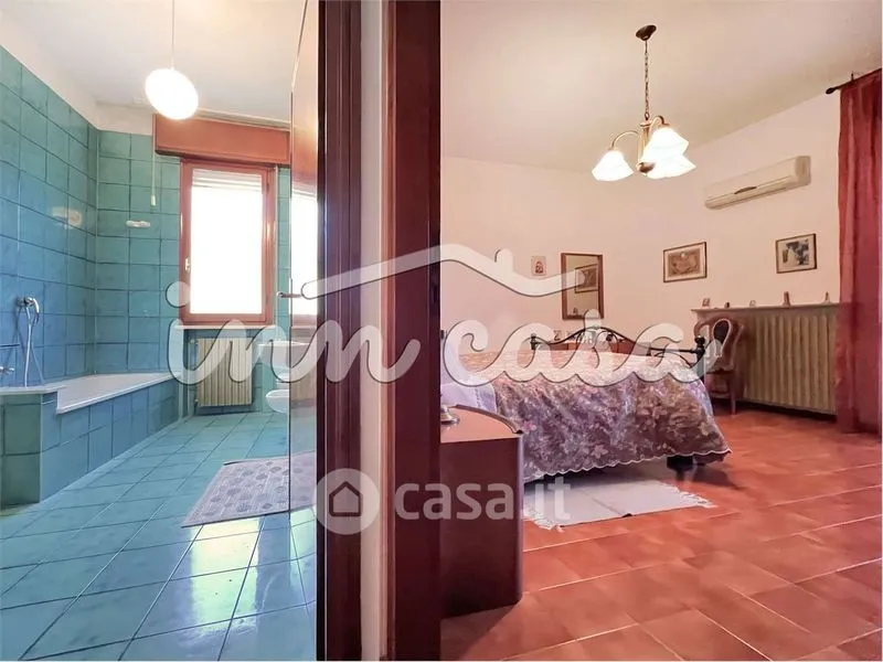 Bagni - Bifamiliar House with Workshop in Verucchio