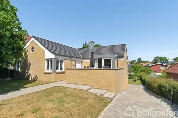 Extérieur - Spacious Villa with Garden near Strand in Struer
