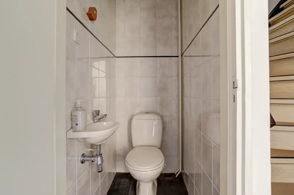 Salles de bain - Two-Storey House with Garden in Dongen