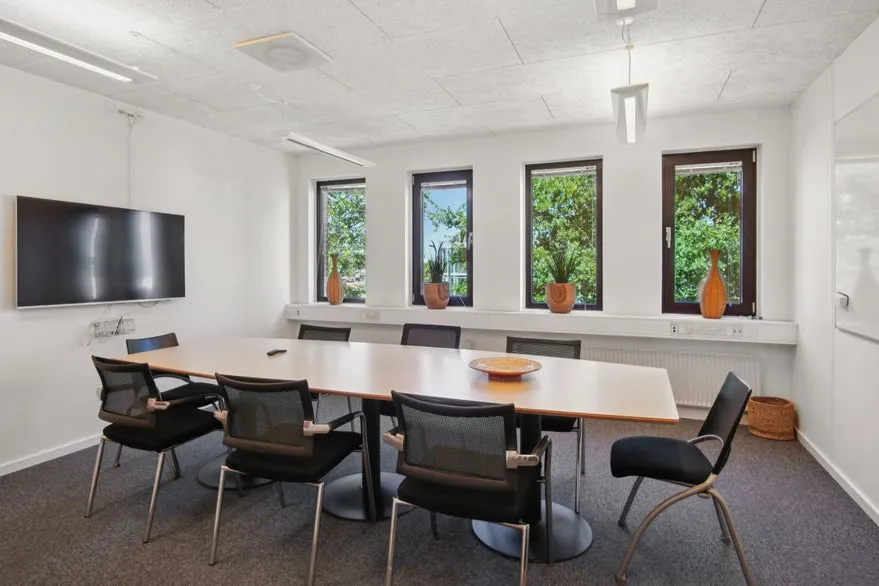 Bureau - Modern Office Space in Vejle Business Area