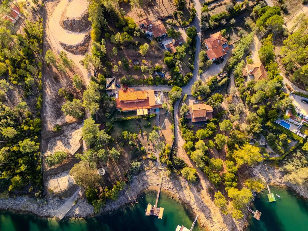 Õhuvaade - Luxury Villa with River Access in Alverangel