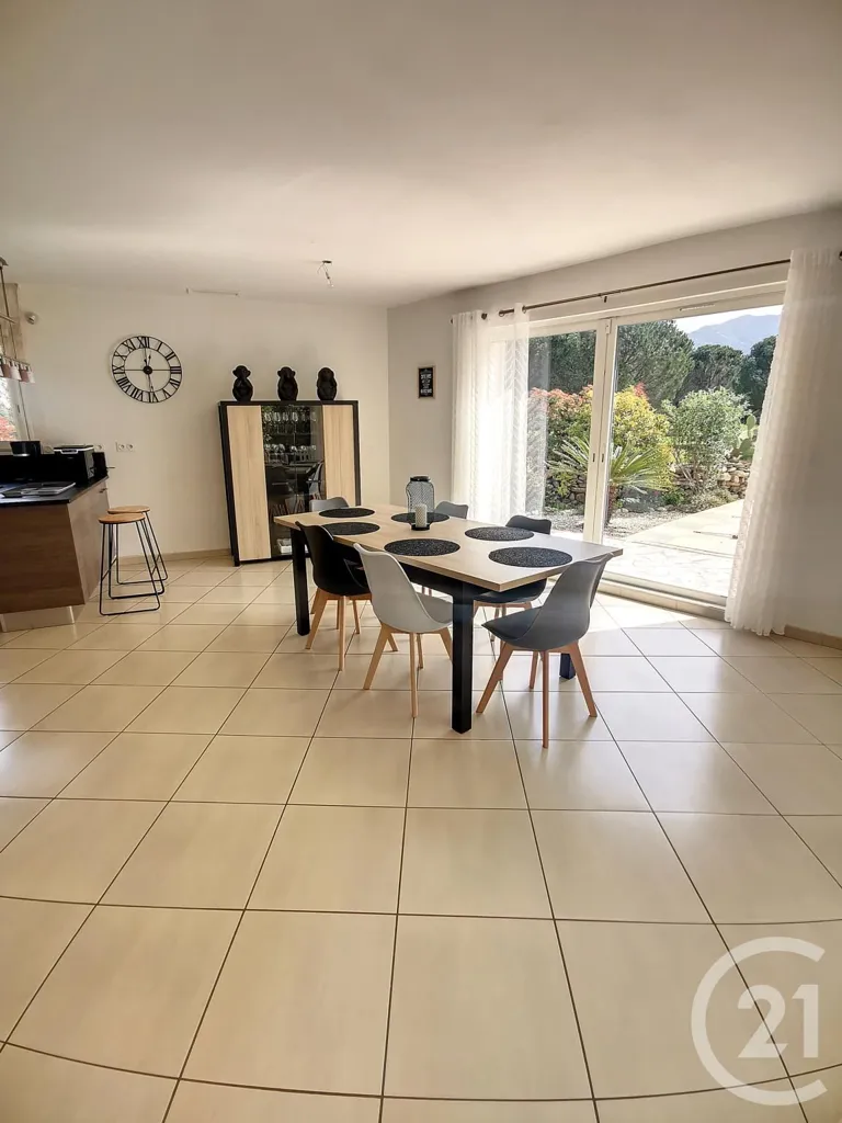 Söögituba - 4-Bedroom House with Pool in Pyrénées-Orientales