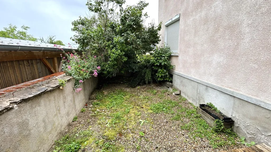 Aed - Furnished Maison with Terrace in Bourges