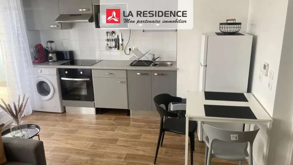 Cucina - Fully Renovated Studio with Terrace in Trappes