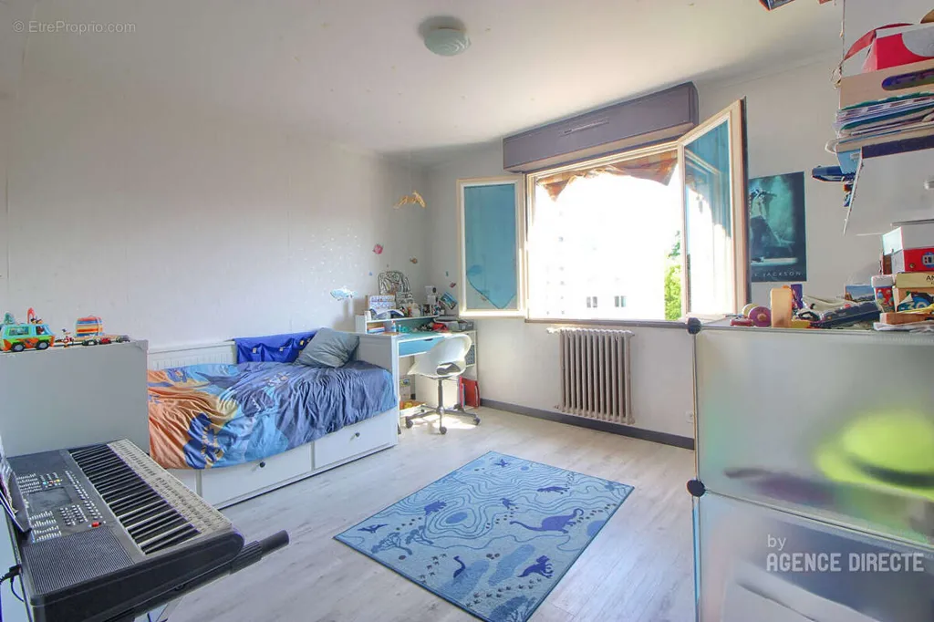Chambres - Appartement avec Balcon et Parking à Rennes
