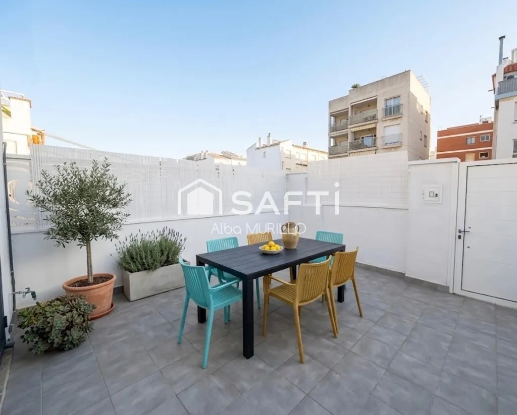 Terrass - Renovated Corner House with Sea View in Cunit