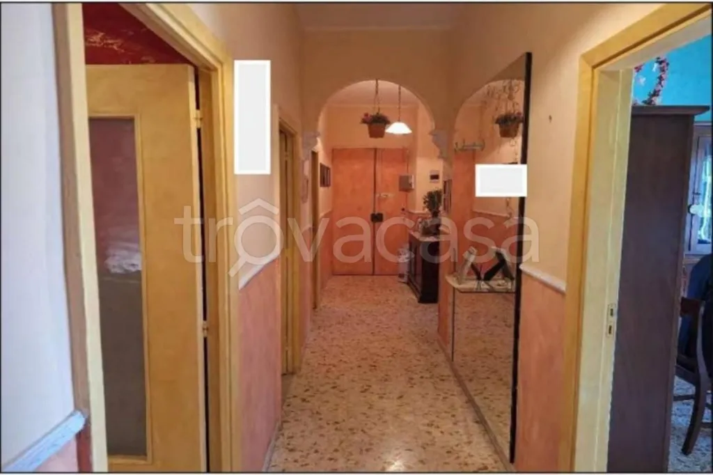 Entrée - Auction Apartment with Terraces in Capua