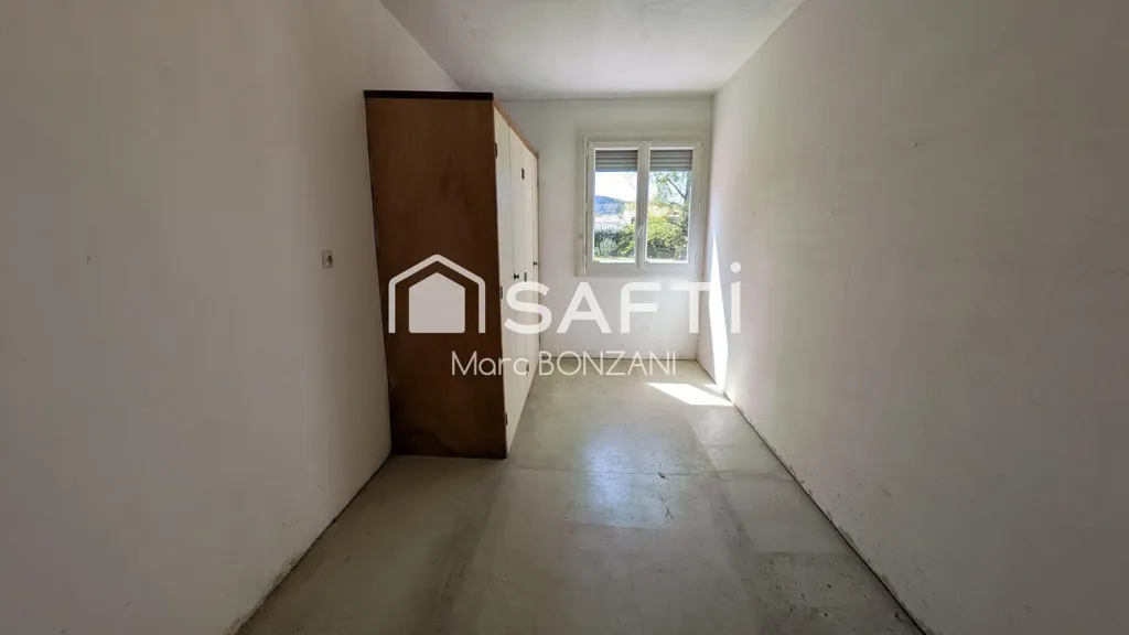 hallway_entrance