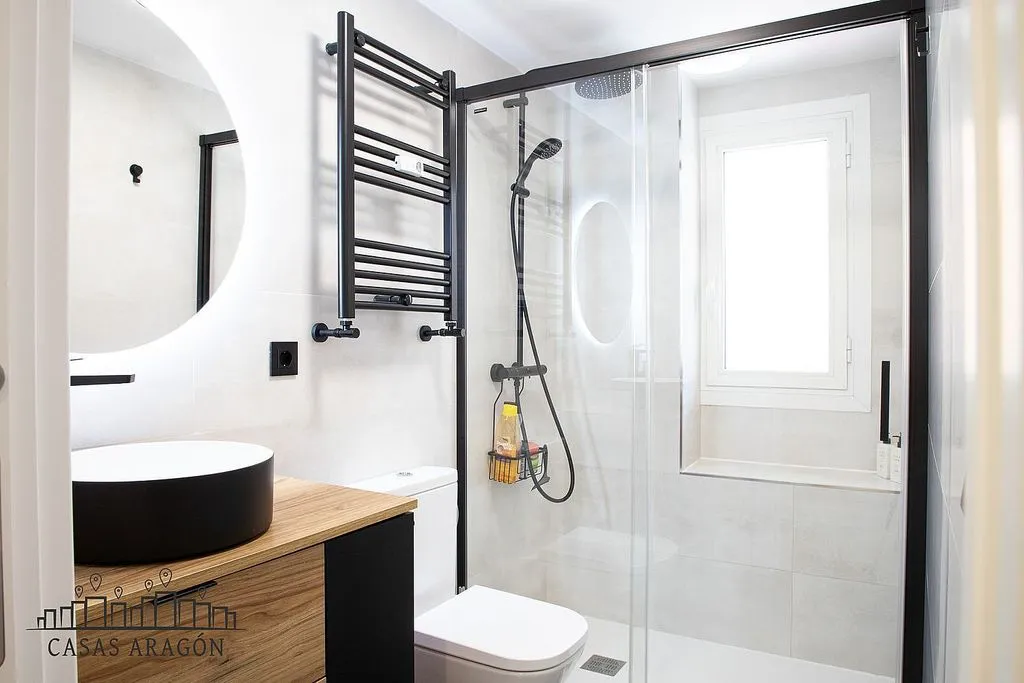 Salles de bain - Modernised Flat with South View in Lausana