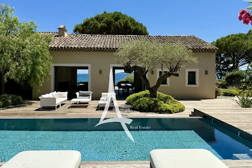 Bassein - Luxury Villa with Sea View in Grimaud