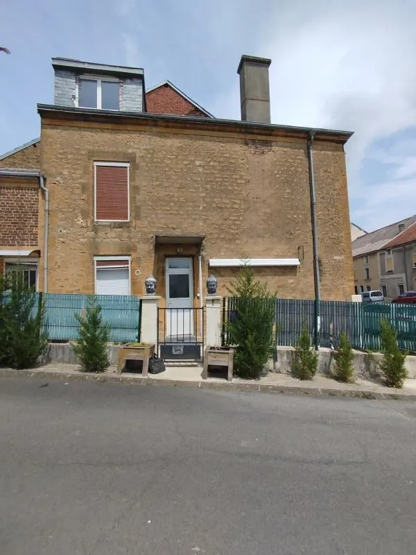 Extérieur - Maison de Ville avec Parking à Sedan